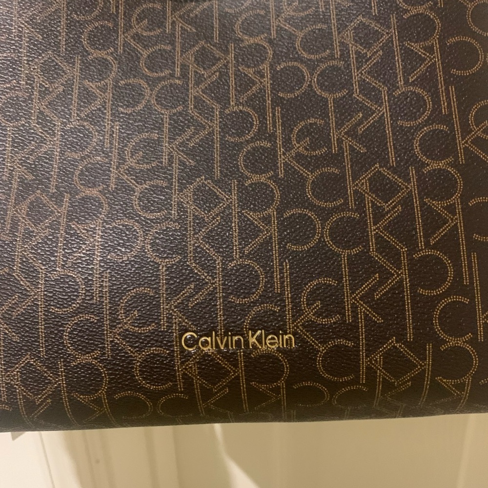 Calvin Klein Black and Brown Monogram Shoulder Bag - Picture 2 of 4